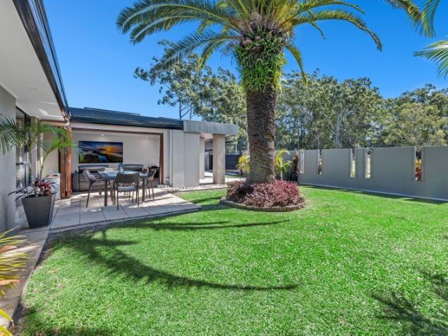 PRIVATE, TRANQIL OASIS WITH EASY ONE LEVEL LIVING. FANTASTIC RE DEVELOPMENT OPPORTUNITY !