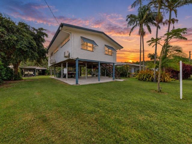 YOUR WHITSUNDAYS BEACH HOUSE GETAWAY