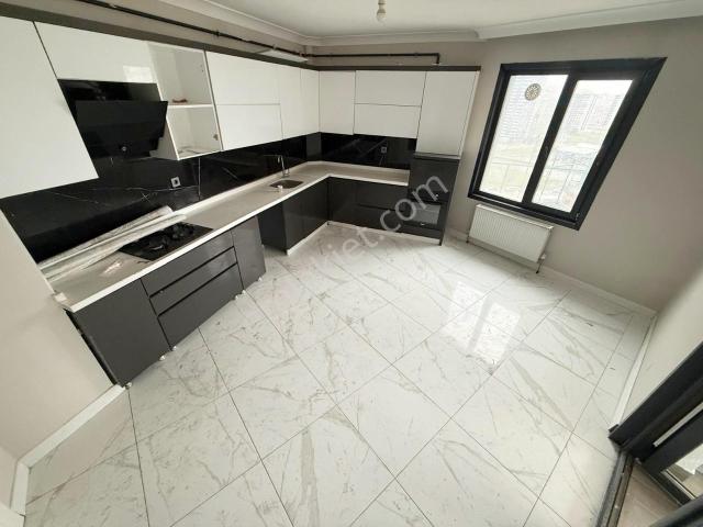 Yozgat Bulvarına Cephe Çift Bloklu Sitede 4+1