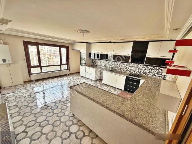 Yozgat Bulvarı Üzeri Kapalı Otoparklı Asansörlü Kaçmaz 4+1 Dublex