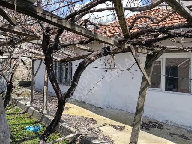 Yozgat Manzaralı Bahçeli Meyveli 3+1 Köşe Başı Satılık Mülk 2.50