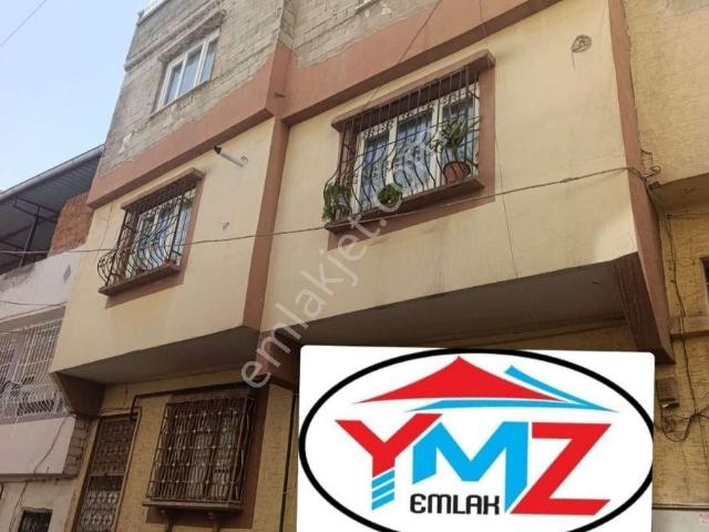 Ymz Den 60. Yıl Mah 'de Satılık 3 Katlı Müstakil Ev