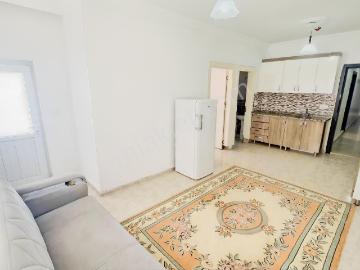 Ymz'den Deniz Mahallesinde Kiralık Cadde Üstü Ferah Konumda 1+1