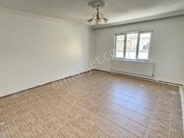 Ymz'den Fidanlık Mahallesinde Fıstık Park Arkasında Kiralık 2+1