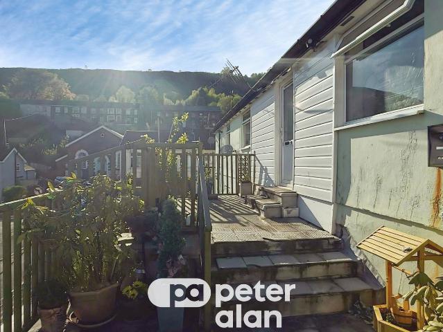Ynyshir Road, Porth CF39, 2 bed flat to rent, £700 pcm | PrimeLocation