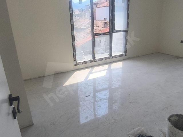 YSE IŞIKLARINA 300 M FATİH MAHALLESİNDE SATILIK 3+1