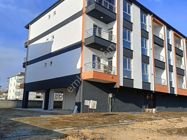 Yunus Emre Mah. Yunus Sok. Huzur Apt. 1+1 Satılık kiralık Daire