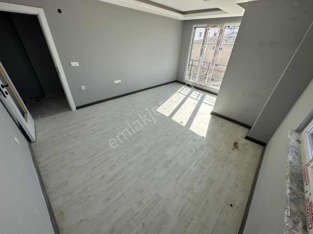 Yunus Emre Mah. Satılık 5+1 Üst Dubleks 155 M² Sıfır