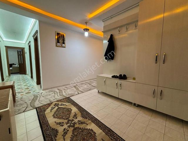 Yunus Emre Cad. Yakını %70 Kredi Asansörlü Katta Bağımsız 3+1