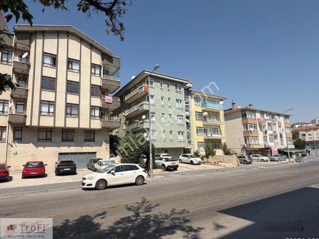 Yunus Emre Caddesi Üzeri Ön Cephe Gata Yakını 3+1 Satılık Daire