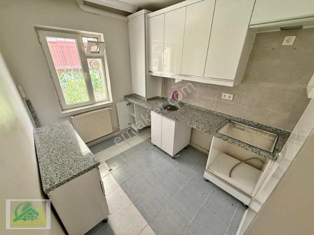 Yunus Emre Caddesi Yakını 3+1 Yapılı Masrafsız Kiralık Daire