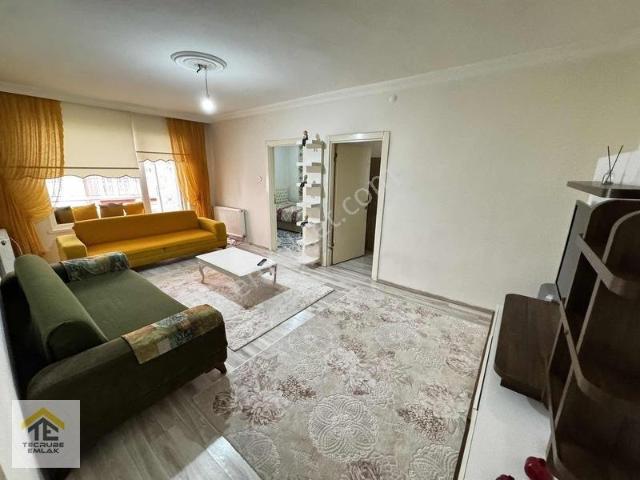 Yunus Emre Caddesi Yanı 3+1 Eşyalı Satılık 35.000tl Kiracılı