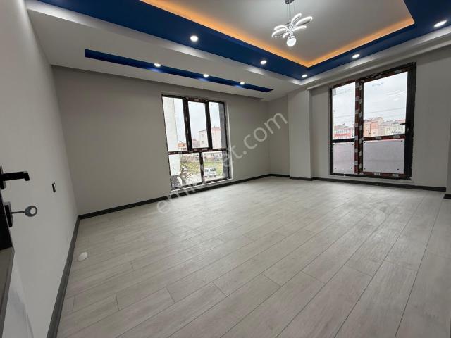 Yunus Emre'de Ebeveyn Banyolu 3+1 Arakat Ön Cephe Kiralık Daire