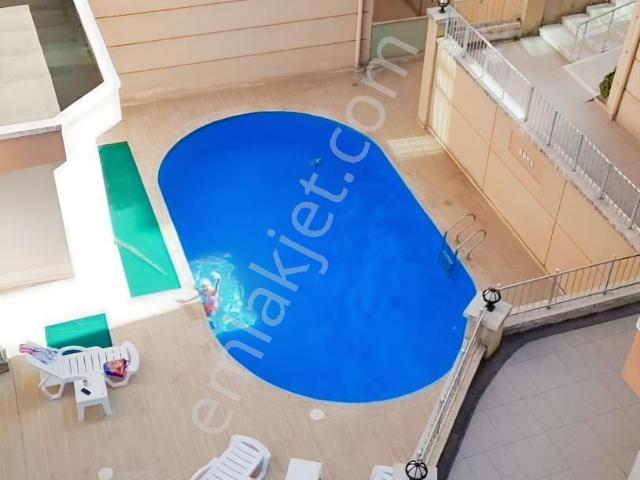 Yunuselinde Havuzlu Sitede Ara Kat Satılık 2+1 Daire