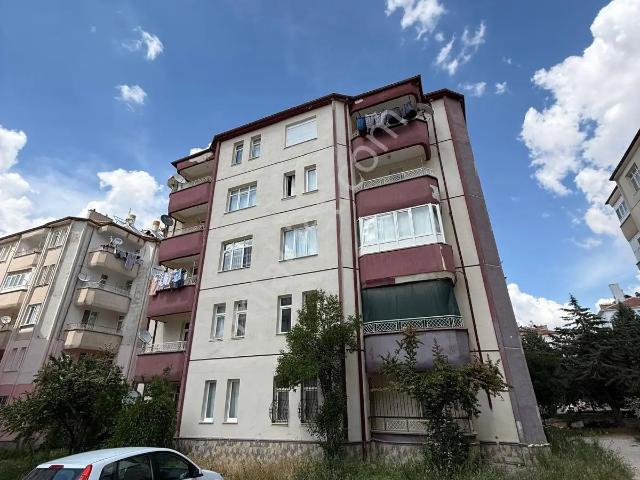 Yunuskent Mah. Ongun Sitesi İçerisi Ara Kat Satılık 3+1 140m2