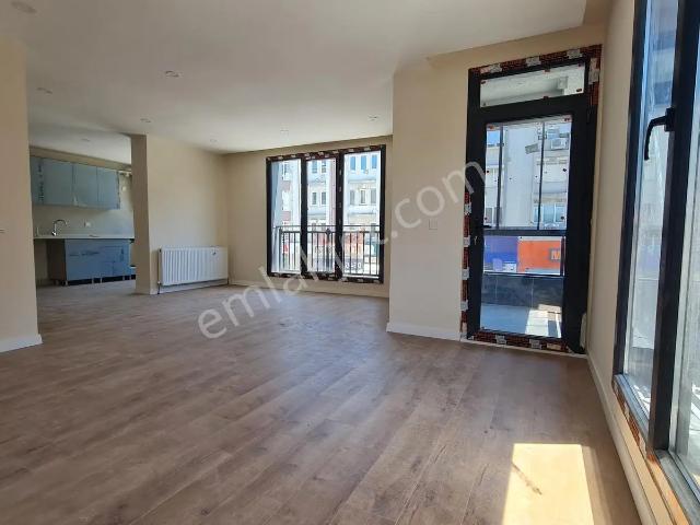 Yücetarla Cadde Üstü 1.kat Sıfır 2+1 Ofise/konuta Oturuma Hazır