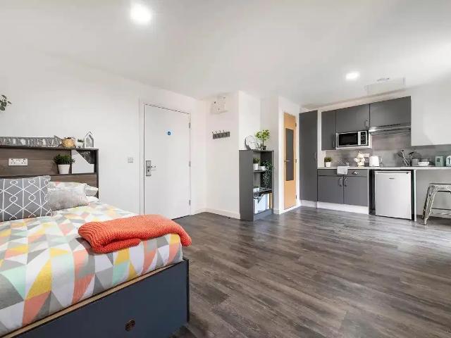 Yugo Bentley House Birmingham Student Accommodation | Amber