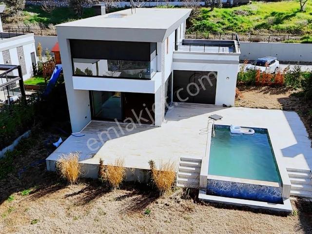 Yukarıkızılca 5+1 Lüks Havuzlu Dubleks 230 M2 Site İçi Müstakil