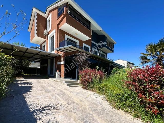 Yukarıkızılca'da Kiralık Müstakil 4+1 Özel Yapım Villa