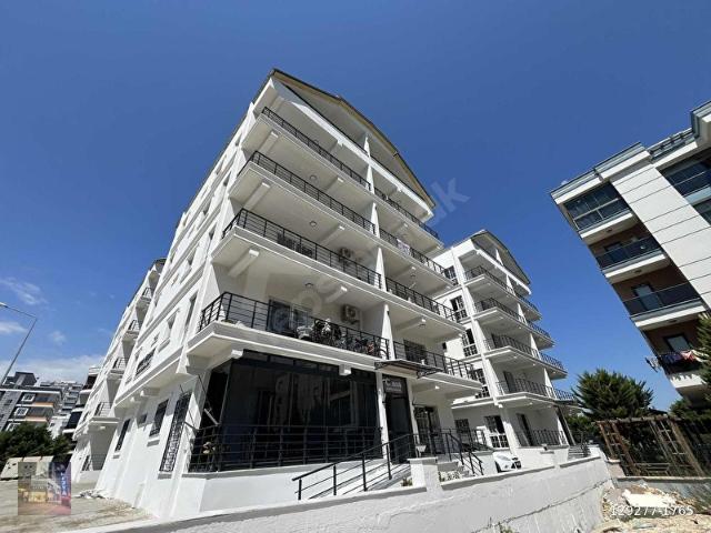 YUKARI ALATA'DA SIFIR 0 2+1 SATILIK DAİRE