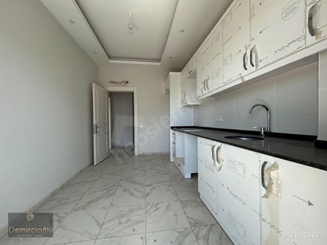 YUKARI OBADA KARAKOCALI SINIRINDA SATILIK 4+1 DUBLEKS DAİRE