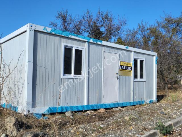 Yüksek Isı Yalıtımlı 7x3 21m2 Içı Ful Çam Döşemelı Wc+lvb+duş+ Mutfaklı Konteyner