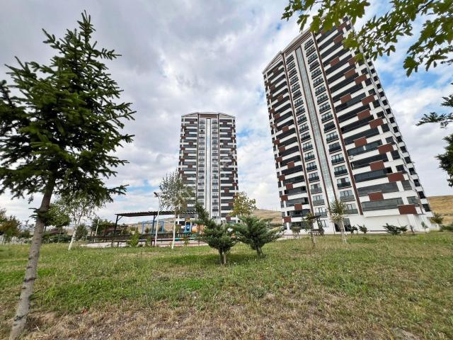 Yükseltepe Mah. Şimalkent Sitesi 4.kat Güney Cephe 4+1 Lüx Yaşam Konutu +50m² Teras Balkon!