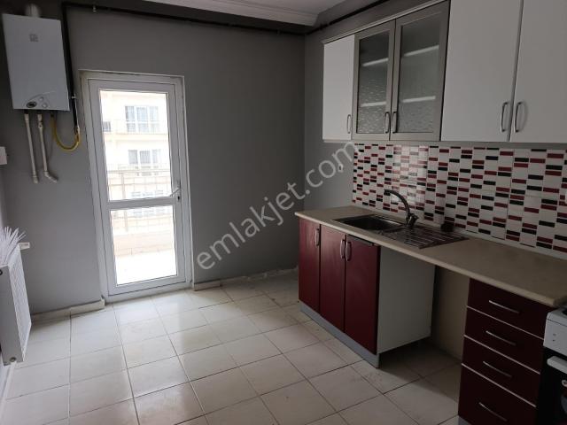 Yükseltepe Mah Kiralık 2+1 Site İçinde Güvenlikli Geniş Ferah Daire 8 Kat