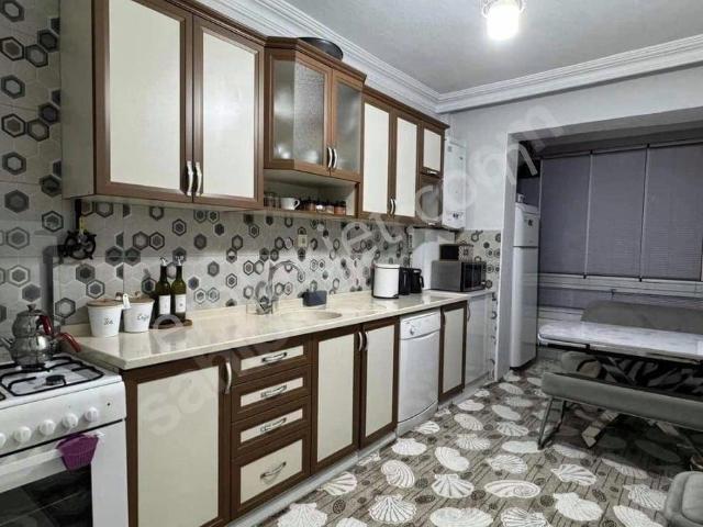 Yüksel Şahin Den Yazır'da Tramvaya Yakın İçi Yapılı 3+1 Daire