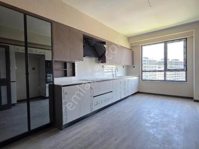 Yüksel Şahin'den Yazır Altınyaşam'da 205 M² Ara Kat 4+1 Kiralık Daire
