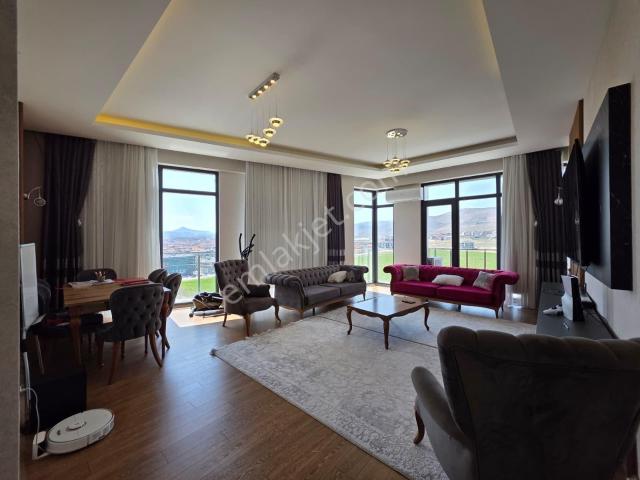 Yüksel Şahin'den Yazır Beyhouse Park'da 5+1 Manzaralı Daire