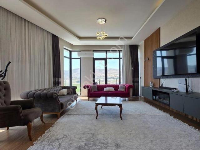 Yüksel Şahin'den Yazır Beyhouse Park'da 5+1 Manzaralı Daire
