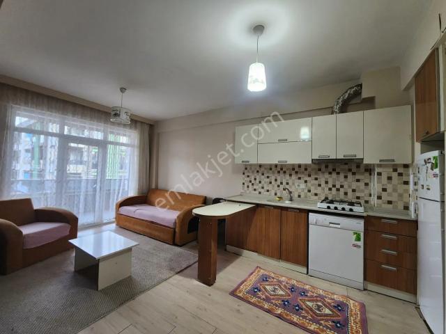Yüksel Şahinden Yazırda Tramvaya Yakın Yatay Eşyalı 1+1 Kiralık Daire