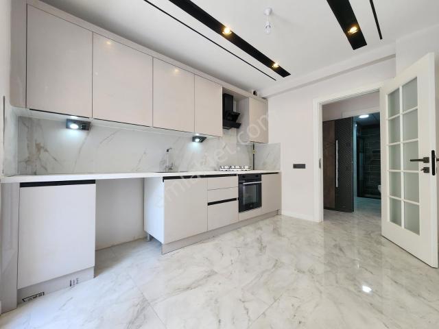Yüksel Şahin'den Işıklar'da Bölgedeki Tek Kiralık Sıfır 2+1
