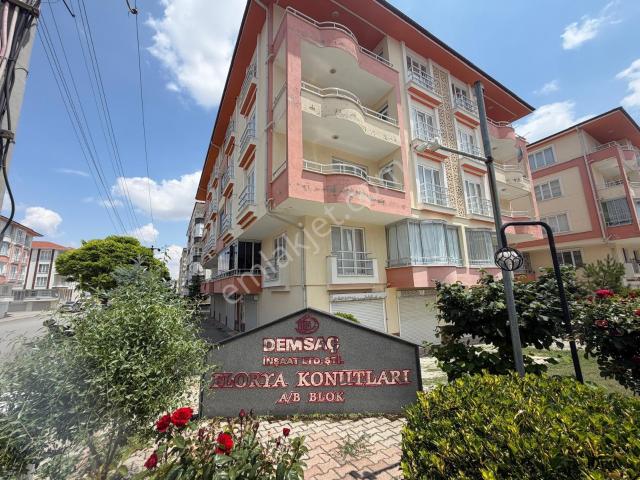 Yüksel Emlaktan İstasyon Mahallesinde Kiralık Daire