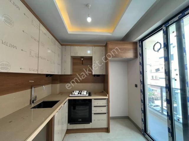 Yükselden Akçay Merkezde Denize 300mt Yerden Isıtmalı 2+1 Daire