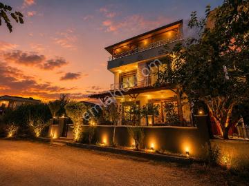 Yüksel'den Güre'de Şahane Konumda Yerden Isıtmalı Lux 5+1 Villa