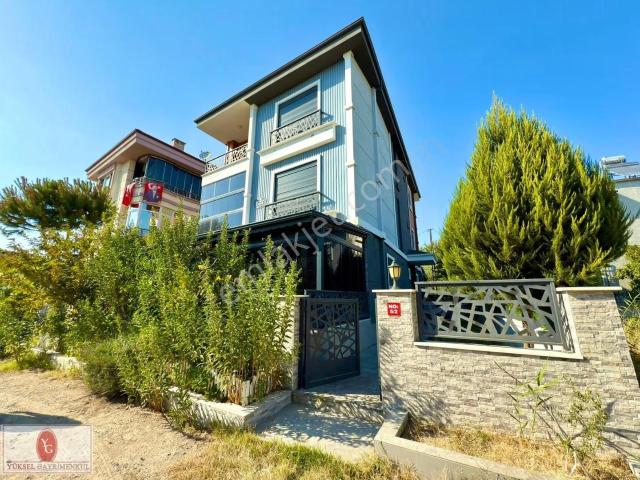 Yükselden Kaz Dağlarının Eteklerinde 4+1 Ultra Lüx Satılık Villa