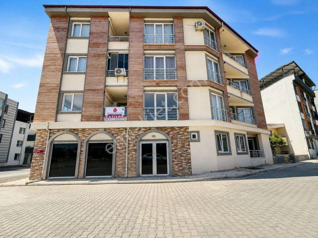 Yükselden Kadıköy Merkezde Çift Cepheli Arakat 3+1 Kiralık Daire