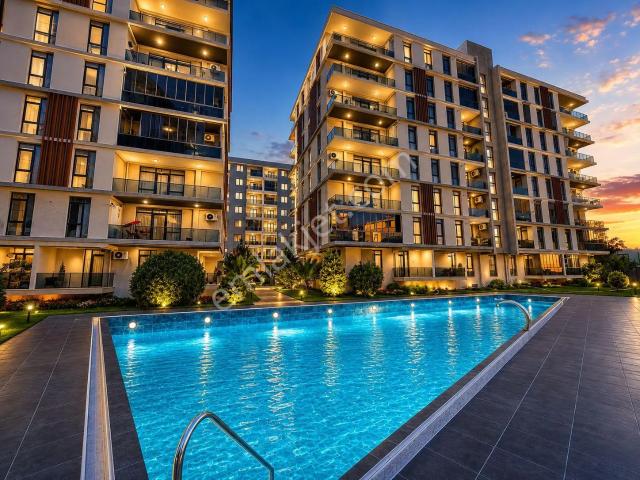 Yüksel'den Kadıköyde Havuzlu Sitede Lüks Arakat 1+1 Daire