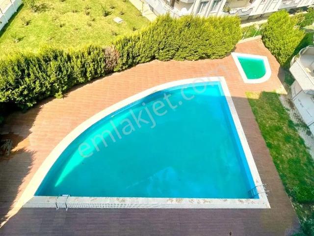 Yükselden İkizçayda Havuzlu Sitede Doğalgaz Ara Kat 2+1 Daire