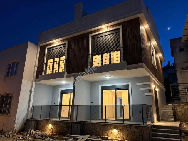 Yükselden Yaz Fırsatı! Güre İskelede Çift Teras 3+1 Lüks Villa