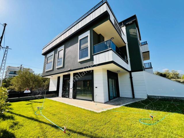 Yükselden Zeytinlide Ayrı Mutfak Ultra Lüks Tasarım 5+1 Villa
