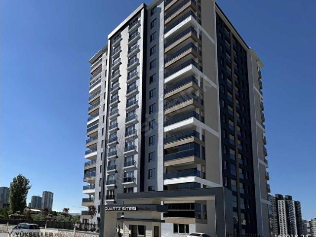 YÜKSELLER VIP'DEN QUARTZ SİTESİ KİRALIK LÜKS 4+1 DAİRE