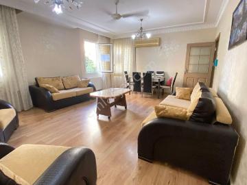 Yurt Mahallesinde Doğalgazlı Eşyalı Kiralık 3+1 Daire