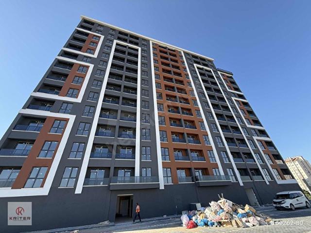YURTÇUDA MERKEZİ KONUMDA OTURUMA HAZIR SATILIK KÖŞE 1+1 DAİRE