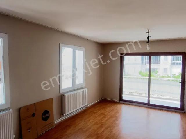 Yurtoğlu Mh Asansörlü Doğal Gazlı 3+1 120m2 Arakat Daire Kiralık