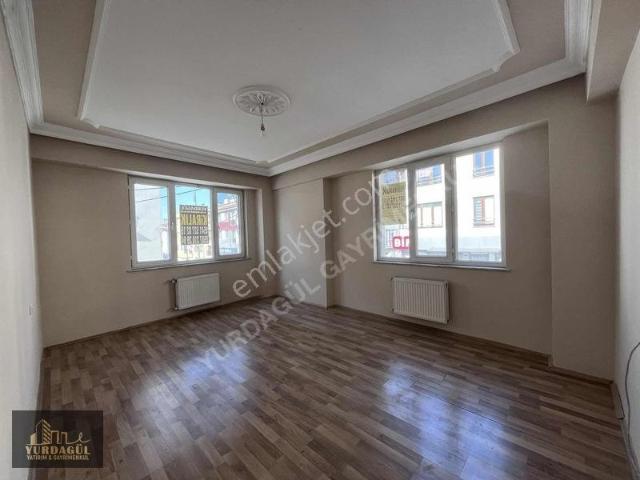 Yurdagül'den Büyükdere'de Kaplanlı Cd. Üzeri 85m2 2+1 1.kat