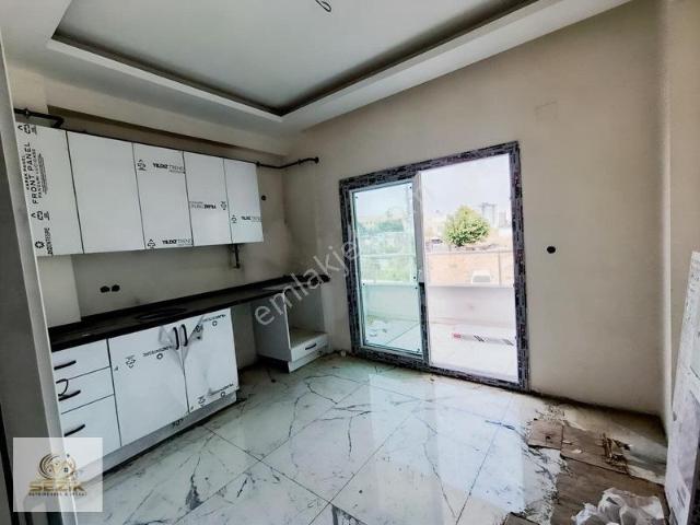 Yüreğir Çamlıbel Mah. Bulvar Üzeri Yeni Yapı Satılık Daire'ler