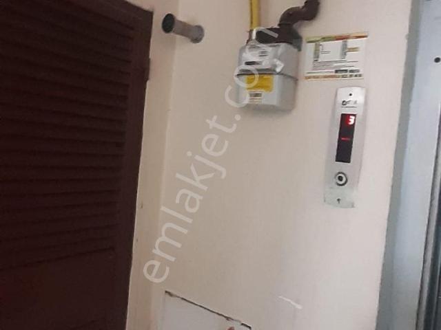 Yüreğir Başkent Hastanesi Civarında Full Ekstralı Kombi 2+1 Acil Satılık
